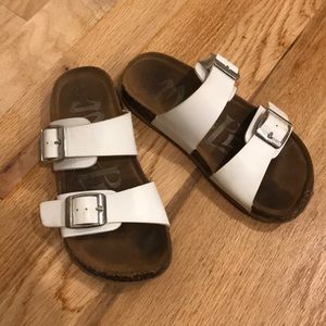 target kids sandals